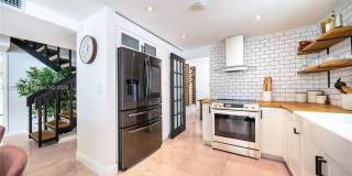330 SW 133rd Pl Gallery 15