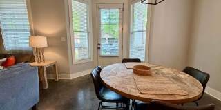 306 W 6th Gallery 1