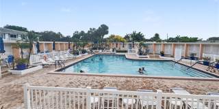 2270 NE 68th St Gallery 27