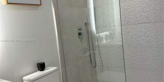 239 SW 9th St Gallery 10