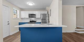 Spacious 1 Bedroom Duplex in Trinity Park, blocks from Duke! - Renovated & Pet Friendly Gallery 4