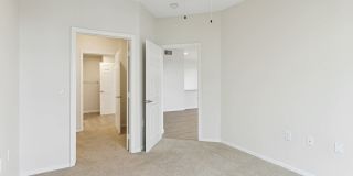 Archstone Fremont Center Gallery 21