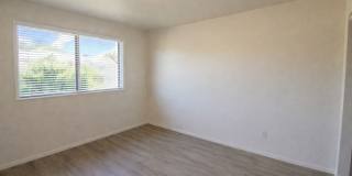 Recently Renovated, Single-Level 2-Bedroom Apartment with Small Fenced Yard. Recently Renovated, Single-Level 2-Bedroom Apartment with Small Fenced Yard. Gallery 8