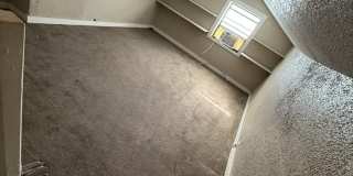 3011 Myrtle Avenue Gallery 19