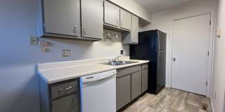 Prime Location! 1 bed 1 bath apartment near Sloan's Lake and Main Street Edgewater **Move-In Credit** Gallery 8
