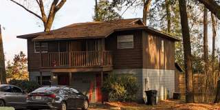 Tower Oaks Townhouse Gallery 1