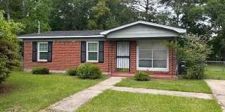 306 Grant Circle Gallery 1