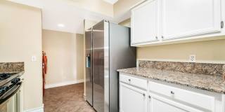 Stylish Two-Story Home with Granite Kitchen and Modern Finishes Gallery 10