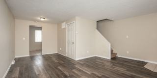 2 BEDS 1.5 BATH CONDO IN WARRENSVILLE HEIGHTS! Gallery 1
