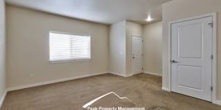 427 1st Ave N, 102 Gallery 4