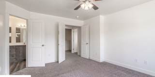 Private 4 Bedroom Corner Unit Gallery 58
