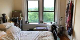 Charming 2 Bedroom- No Broker Fee Gallery 1