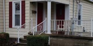 414 1/2 West Washington Street - 2 Gallery 1