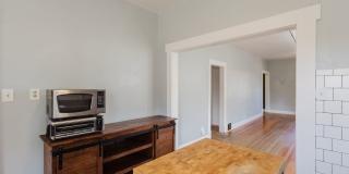 Amazing Highlands location with huge walkability! Gallery 13