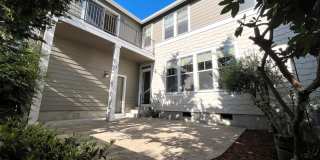 Stunning Corner Home in King City with Washer/Dryer Included, Private Courtyard! Gallery 25