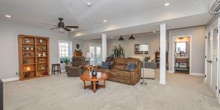 Spacious Home with Hot Tub, Fenced Yard and Solar Power Gallery 47