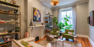 5 Bedroom Townhouse in Spruce Hill Gallery 3