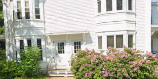 Large Three Bedroom Apartment Gallery 1