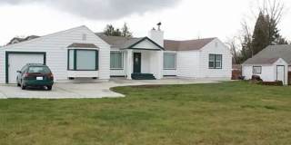 Large and bright 3 bed, 2 bath corner lot rambler on Kent's East Hill Gallery 1