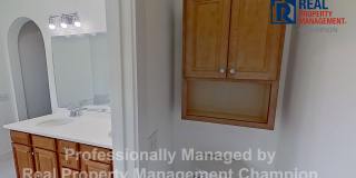 Beautifully Updated 2 BD/2 BA with Screened Porch & Modern Finishes Gallery 16