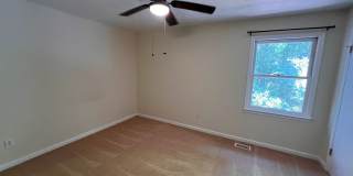 Rustic 2 Bedroom Condo in Convenient Location Gallery 20