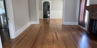 211 North Moss Street Gallery 1