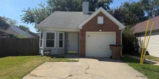 Cute Two Bedroom House in Donelson - Garage & Fenced Backyard Gallery 1