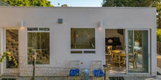 2534 Whitney Avenue Gallery 31
