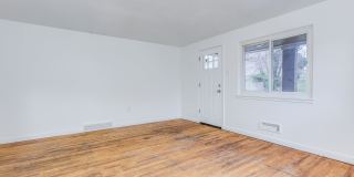 AVAILABLE JUNE 2026! - 2 Bedroom Suburban Vibes in the HEART of the City!! Gallery 5