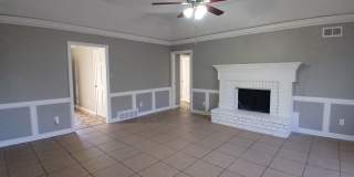 Blend of scale and sophistication in this expansive 3-bedroom, 2 bath residence - Open To Section 8 Gallery 9