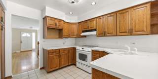 2922 Sunnyside Avenue Gallery 23