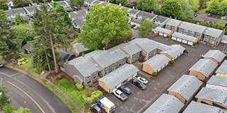 Charming Updated Condo in Great Location Gallery 32
