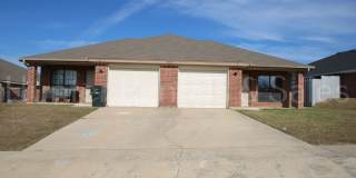 Quiet Area with No Backyard Neighbors Gallery 1