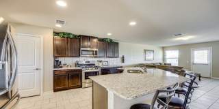 5 Bedroom Single Family Home in San Antonio Gallery 4