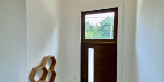 629 N Queen Street Gallery 5