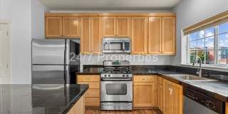 *MOVE-IN SPECIAL!* 3 BD I 2.5 BA Beaverton Townhome Gallery 7