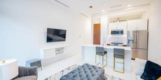400 S Old Woodward Avenue Gallery 27