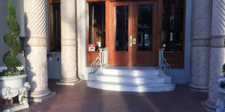 512 Van Ness Avenue Gallery 1