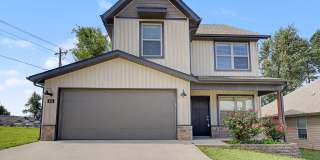 Awesome home with great location in Rogers Gallery 1