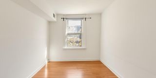 258 S 9TH Street Gallery 12