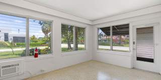 1725 N Lakeside Drive Gallery 22