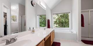 821 Soaring Drive NE Gallery 25