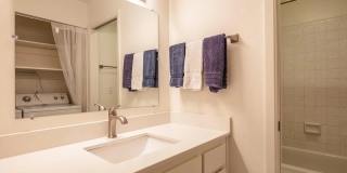 555 Seaver Dr Gallery 1