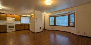 Spacious second floor 2-Bedroom, 1-Bath Apartment in Springfield 4-Plex! Gallery 1