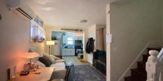 3215 SUMMER Street Gallery 21