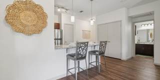 Crenshaw Grand Apartments Gallery 8