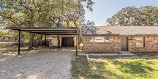 Freshly Renovated 3-Bed, 1-Bath Duplex in Reno, TX! Gallery 1