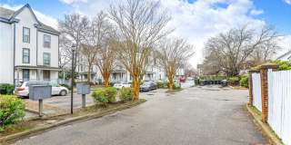 Updated 2 Bedroom Unit! Gallery 1