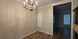 Two Story 2 bedroom, 2 bathroom home in South Highland Gallery 3