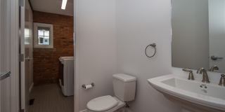 3002 Franklin Boulevard Gallery 10